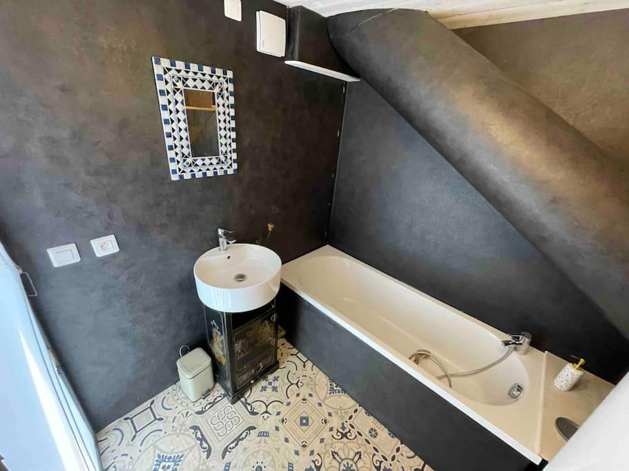 LathuileLa Tiny House De Chaparon公寓 外观 照片